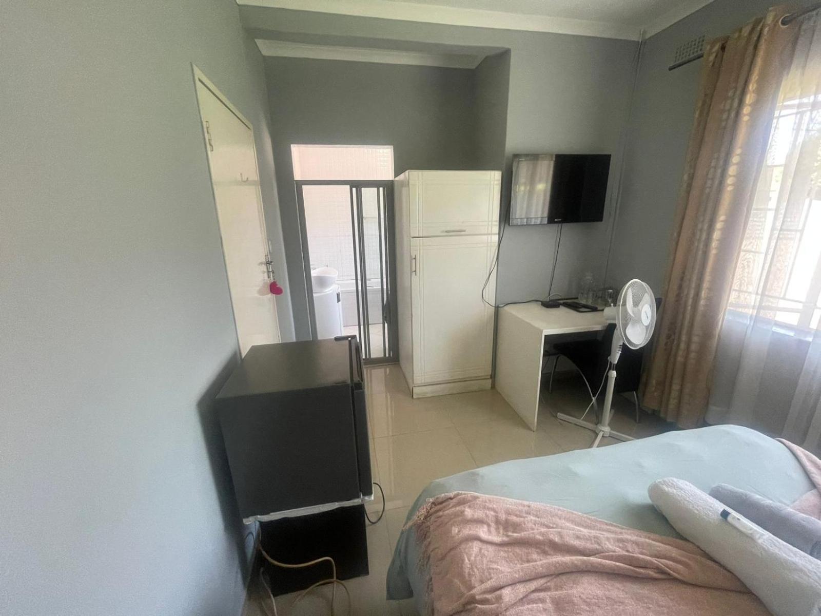 The Hawks Bed And Breakfast Harare Esterno foto