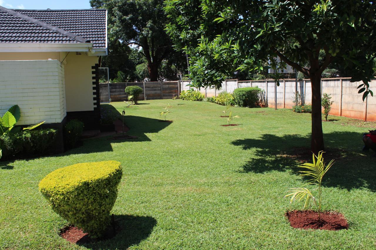 The Hawks Bed And Breakfast Harare Esterno foto